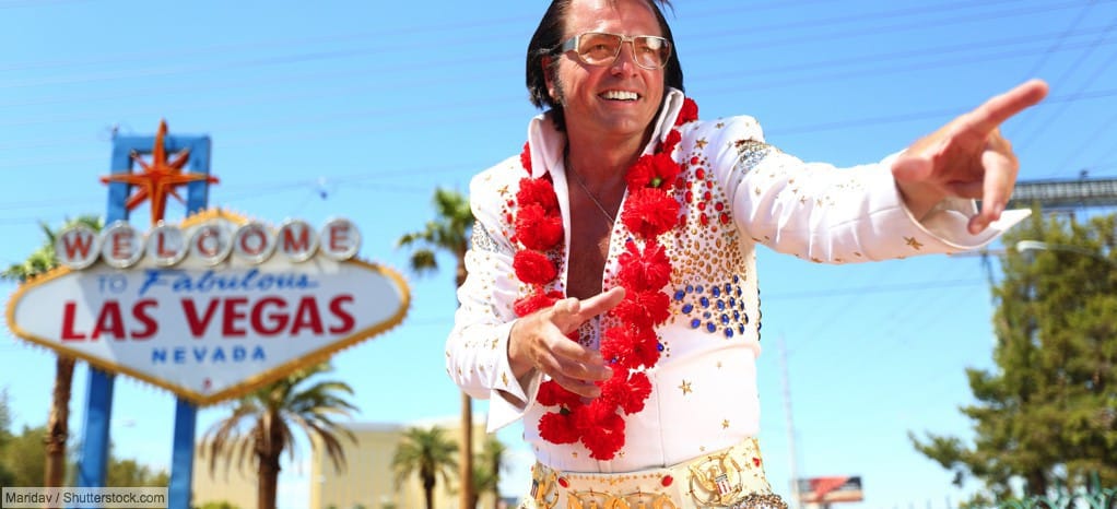 Elvis ved det berømte Las Vegas skilt
